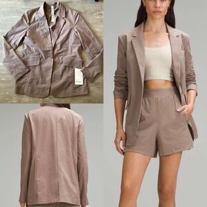 Size Small NWT Lululemon Relaxed-Fit Twill Blazer in Taupetastic